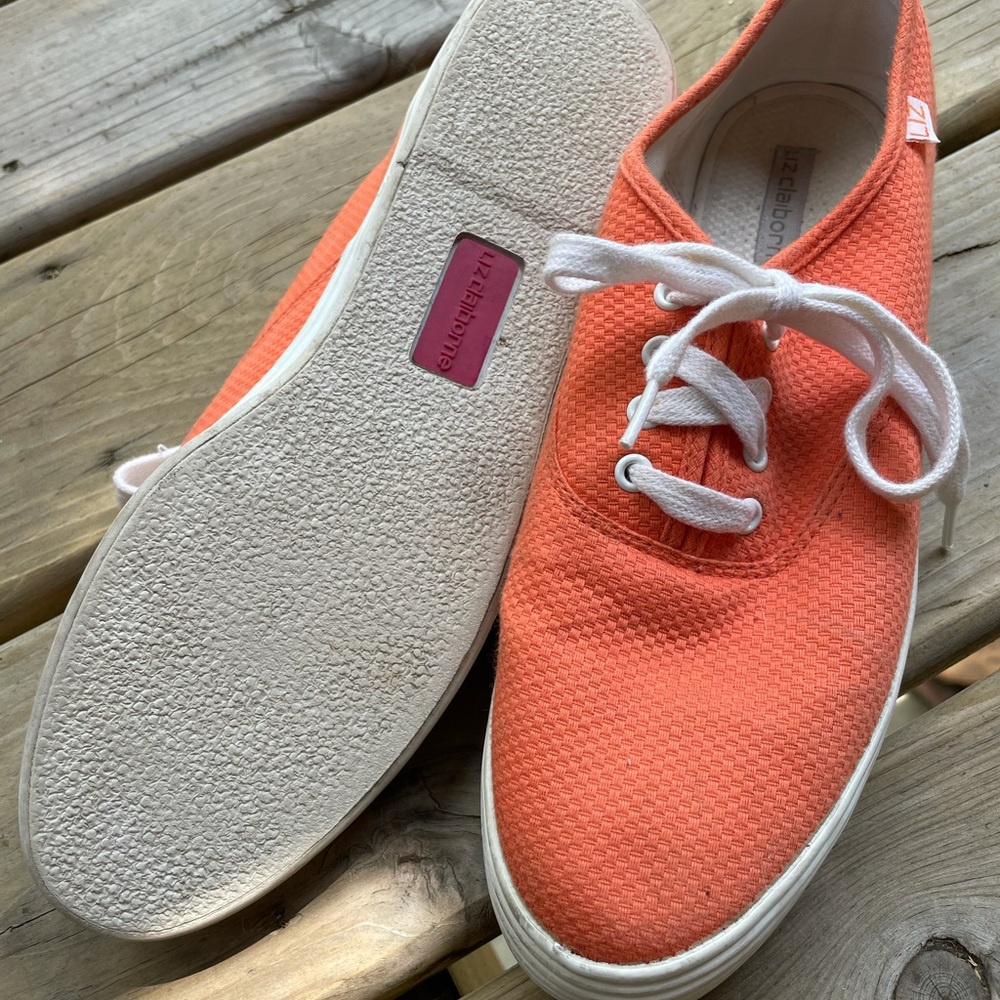 Orange 🍊 smoothie loafer sneakers!